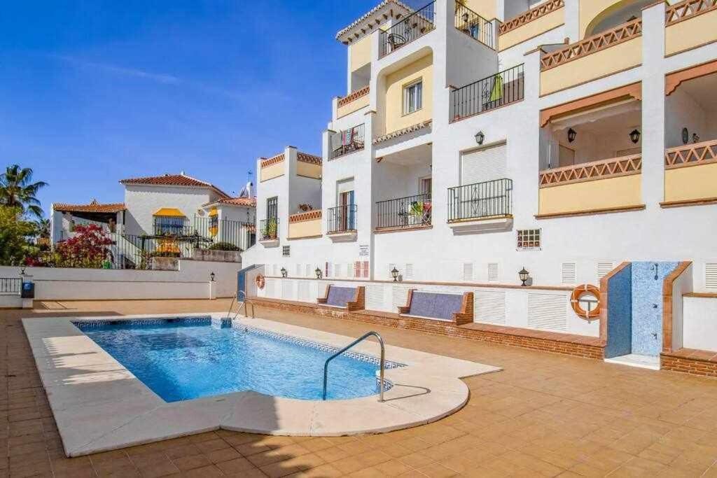 Apt Nerja Chimenea With Ocean View, A/C, & Fiber Appartement Buitenkant foto
