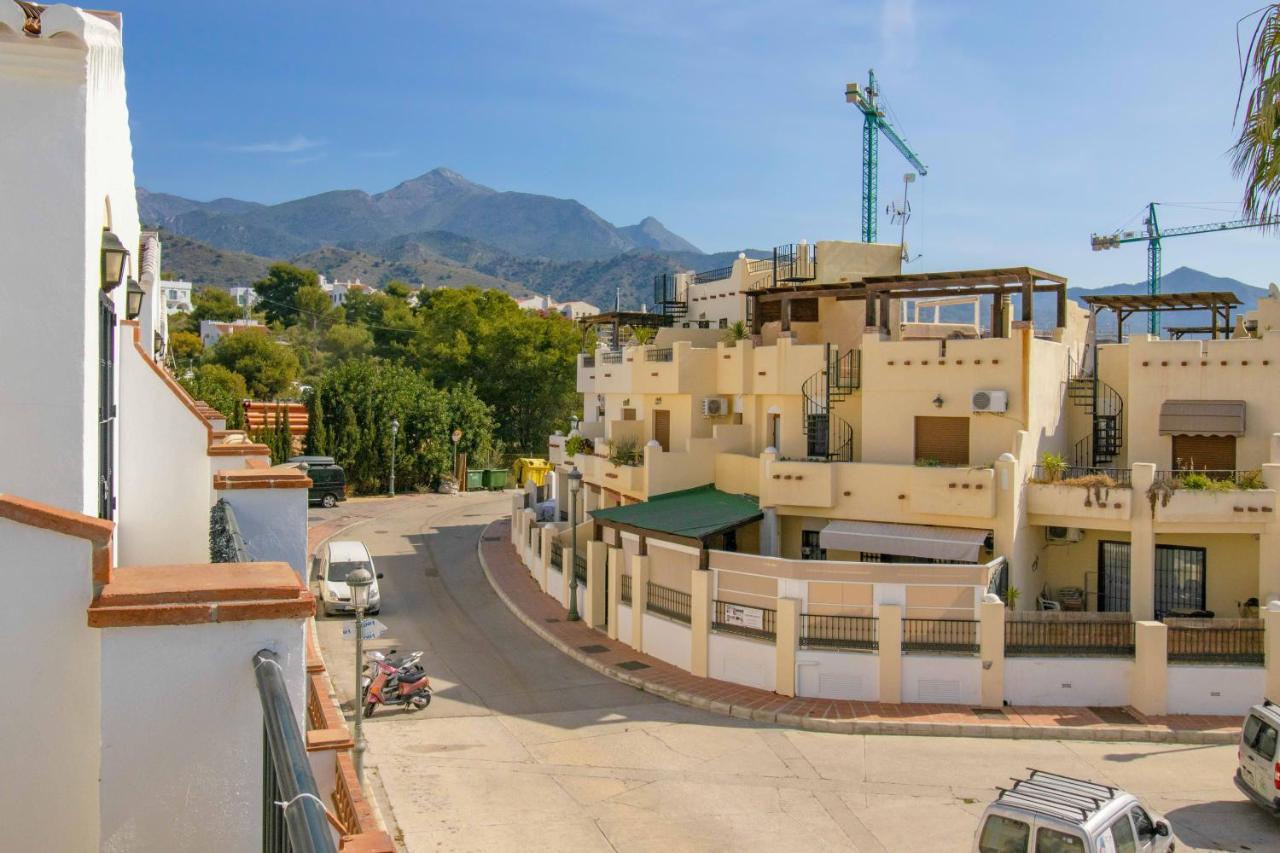 Apt Nerja Chimenea With Ocean View, A/C, & Fiber Appartement Buitenkant foto